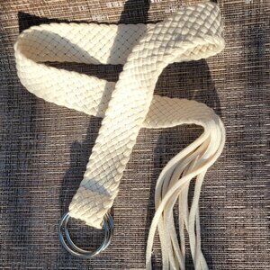 Womens/Juniors cream woven belt